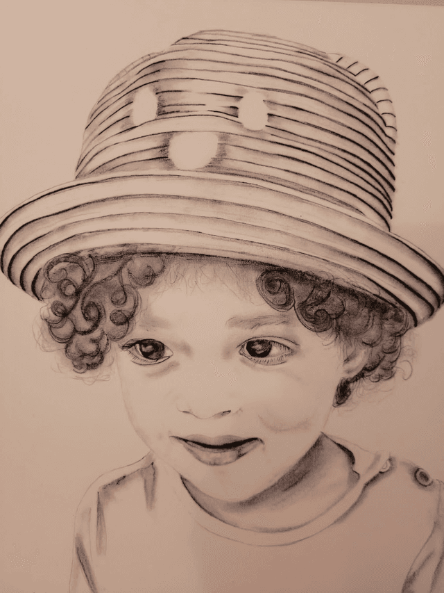 Portrait d&#039;enfant au crayon sur format A4 d&#039;après photo